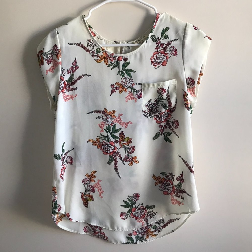 Lily White Floral Print Short Sleeve Blouse